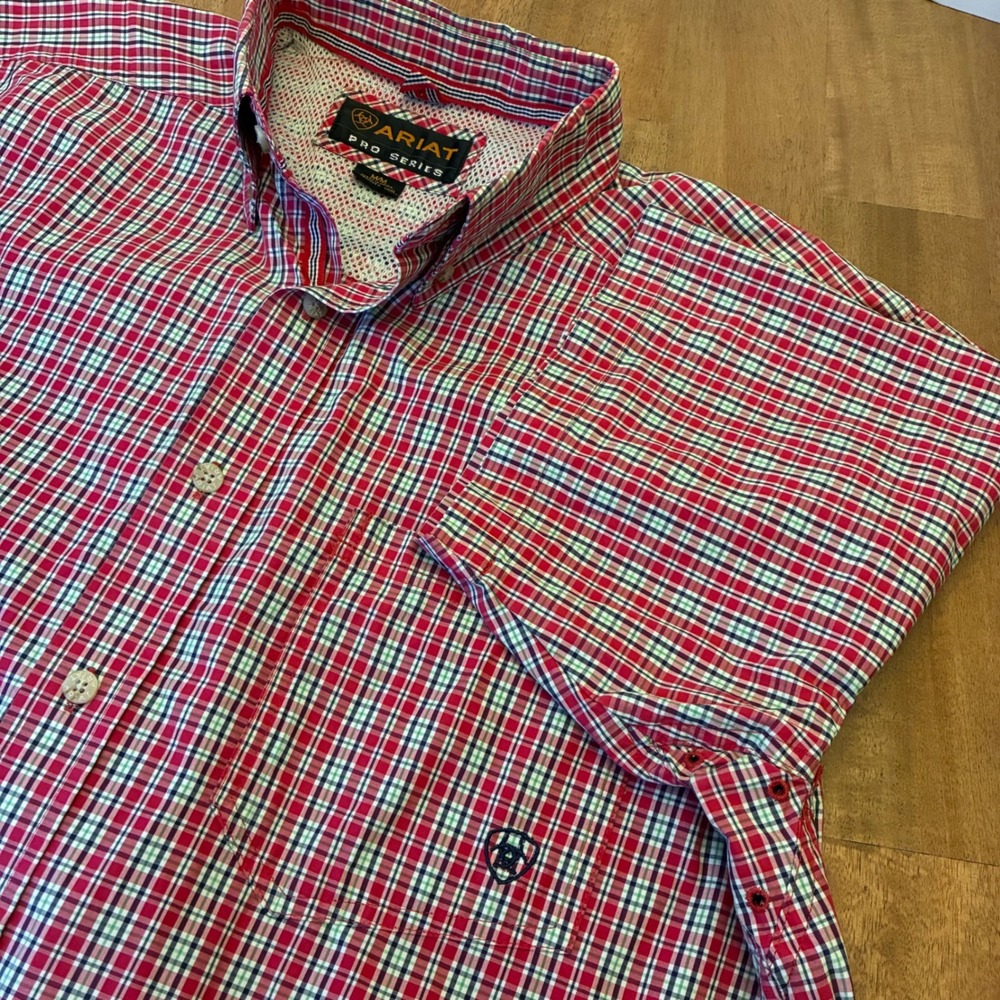 ARIAT Pro Series Mens Medium Plaid Short Sleeve Button Up Red Shirt Western